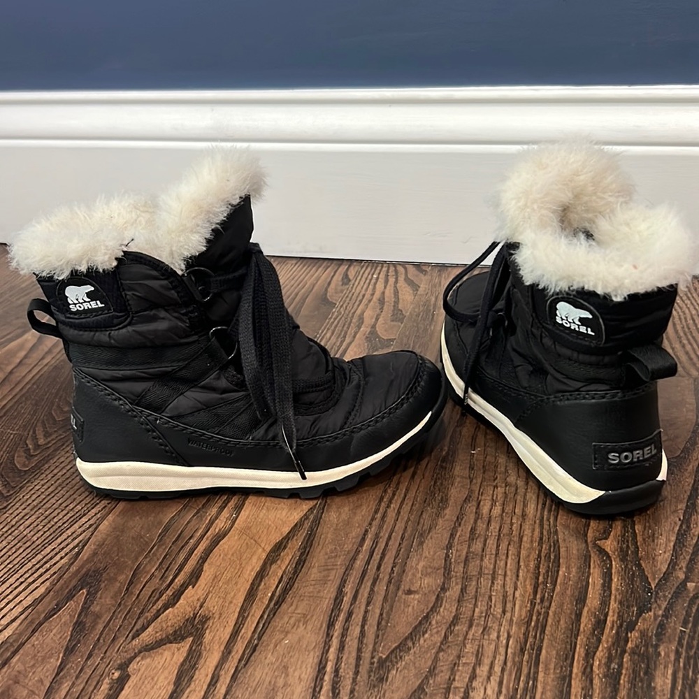 Girls Sorel Black Whitney Boots size 13